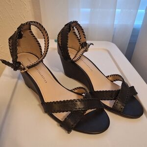 Torrid Size 11 W Black Strap Wedge Heel